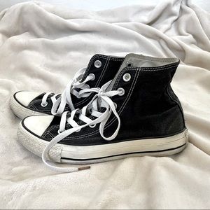 Converse chuck taylors 4